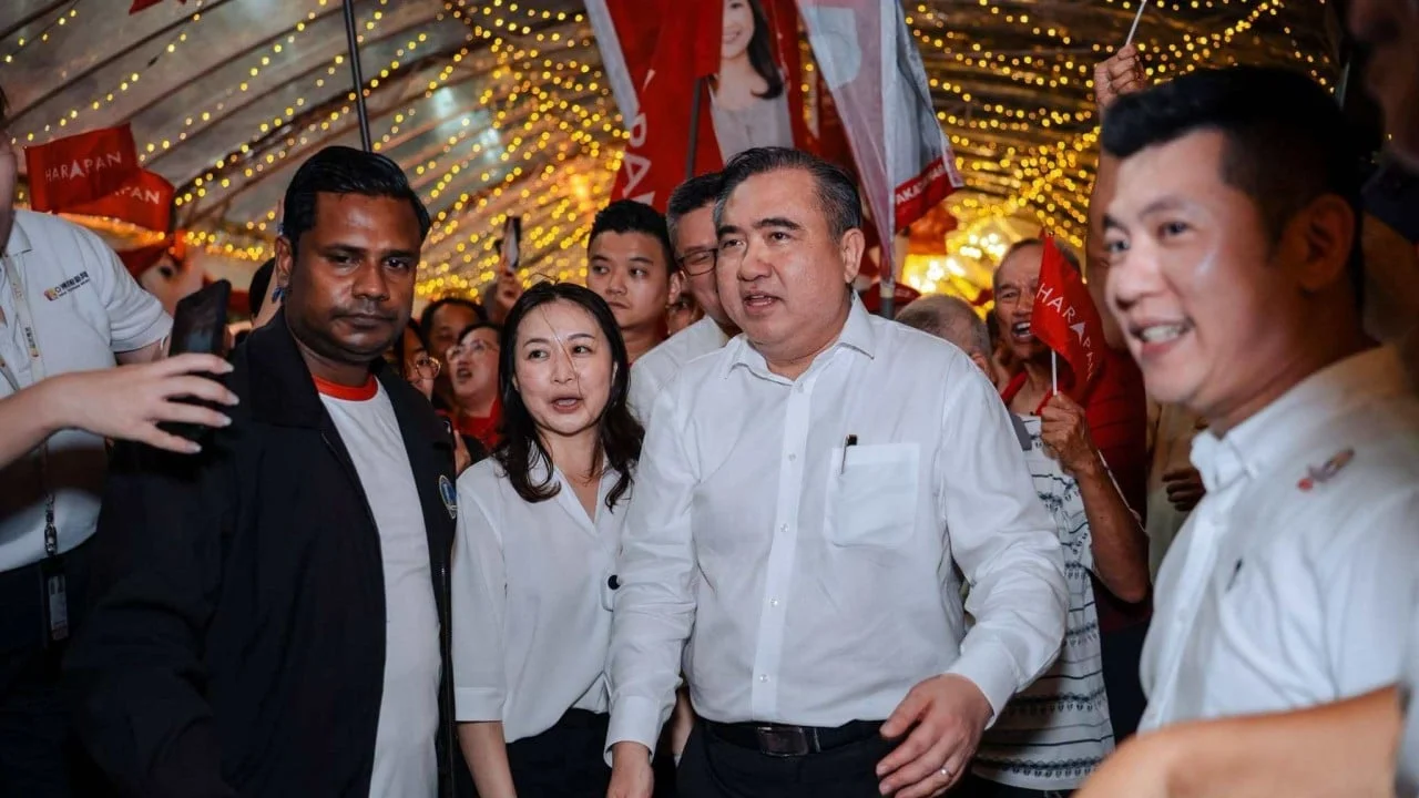 Johor's Political Landscape: Loke Calls on Voters to Challenge BN's Power