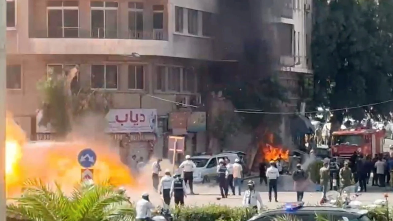 Explosions Erupt in Damascus During Macron's Historic Visit to Syria