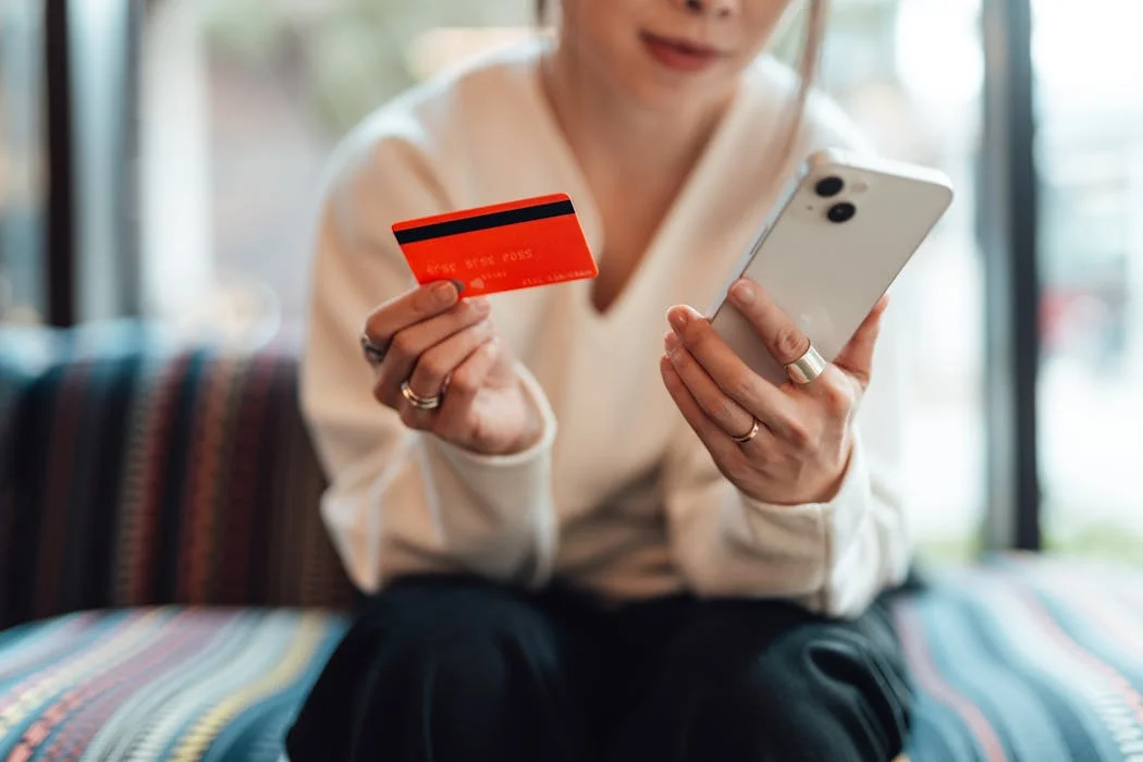 Struggling with Rising Costs: Coloradans Turn to High-Interest Credit Cards