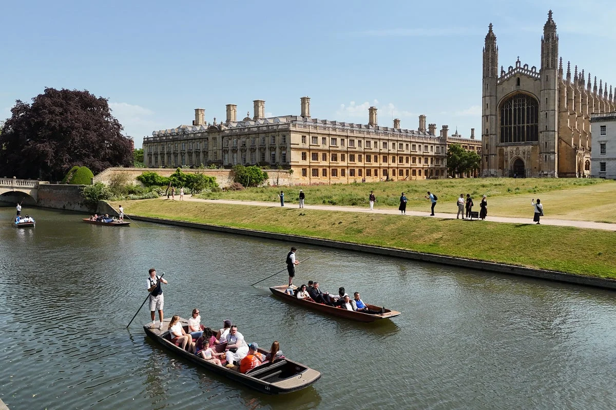 UK set to be hotter than Los Angeles as temperatures climb towards 30C next week.