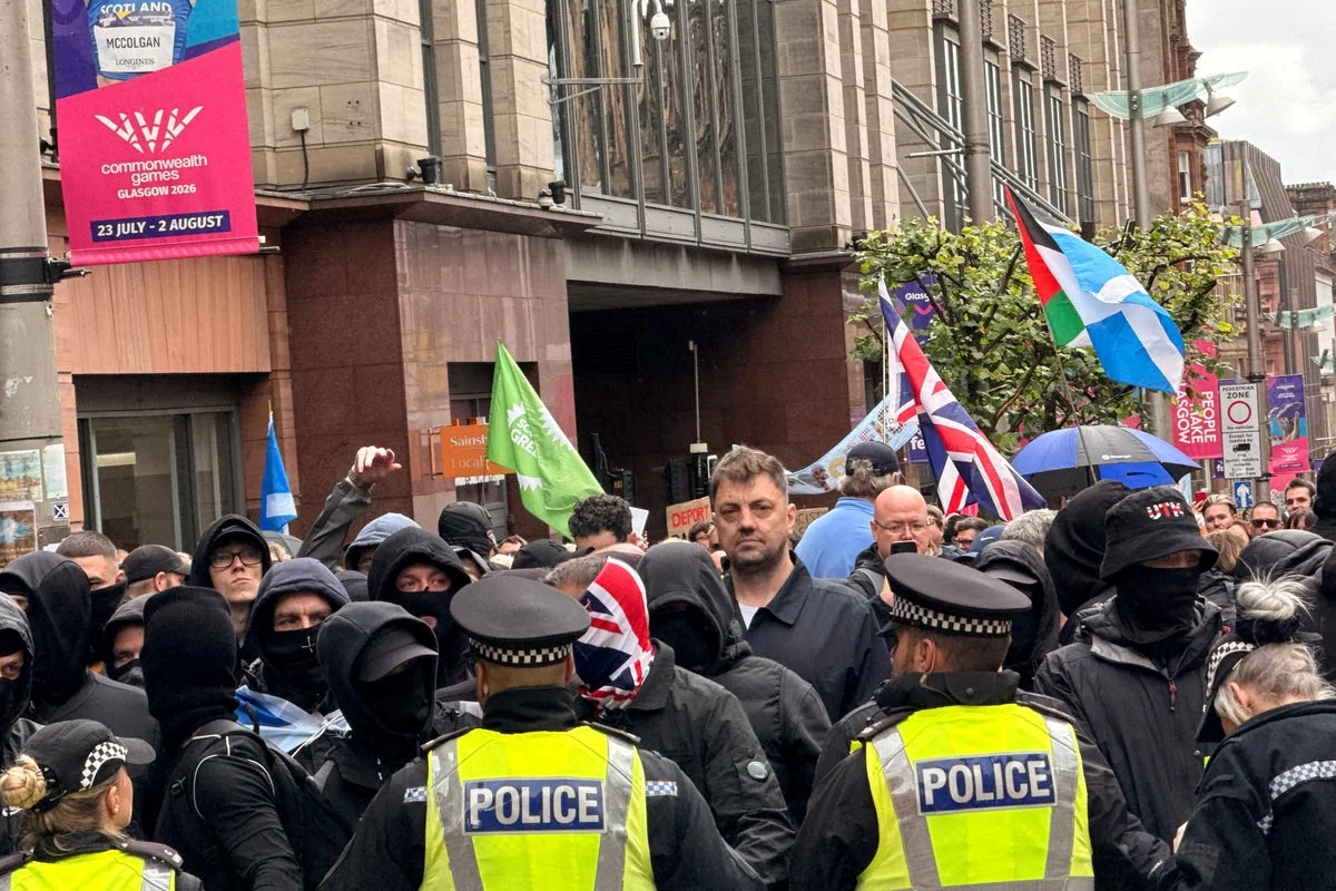 Rival protesters clash at Glasgow anti-racism rally after days of disorder