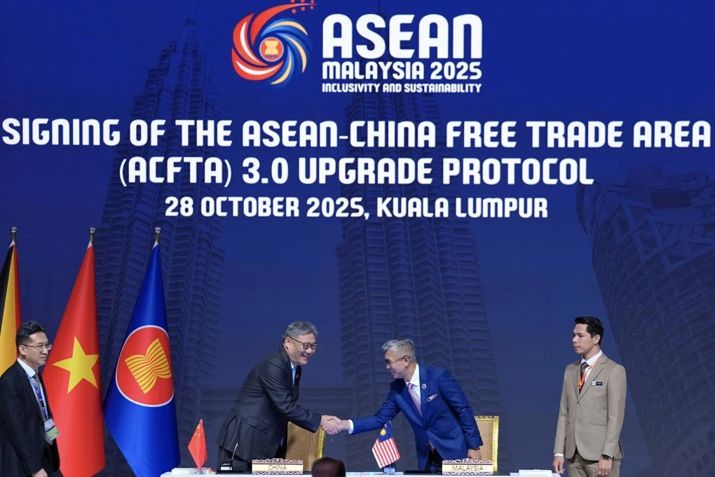 China and Asean sign a free-trade upgrade protocol in Kuala Lumpur, Malaysia, on October 28, 2025. Photo: Xinhua