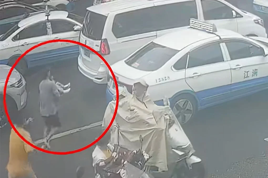 A taxi driver in China turned a desperate situation into a race against time when he drove against traffic and ran red lights to rush an unconscious three-year-old girl to hospital. Photo: Douyin