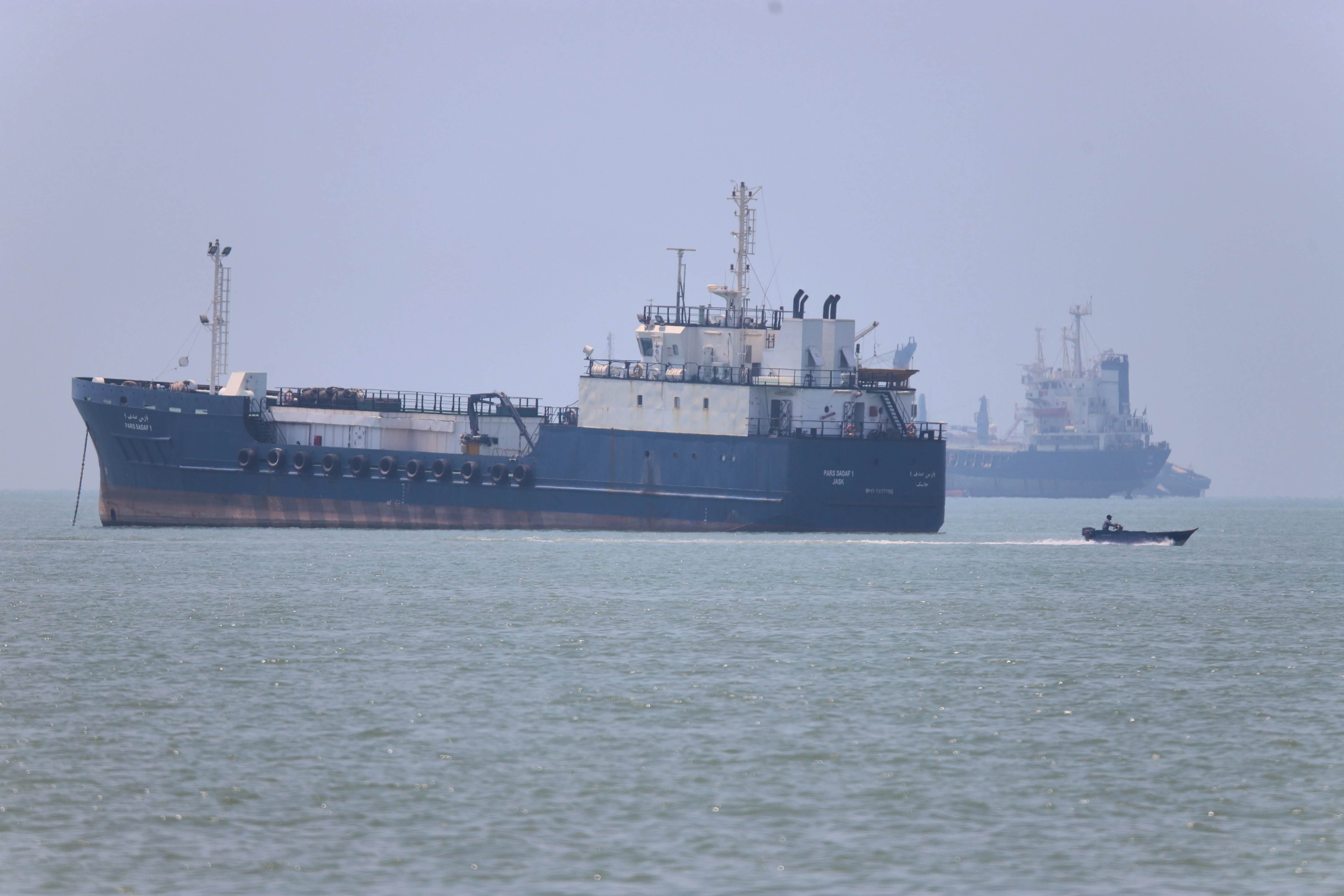 Iran’s Strait of Hormuz warning casts doubt on UK-France defensive mission